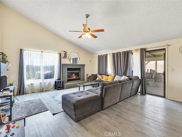 21690 Everett Dr, California City, CA 93505